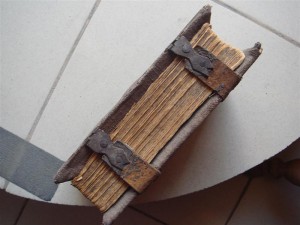 Старинная книга