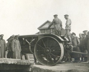Первый трактор в армии. 1915-17 гг.