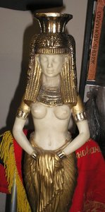 Огромная Египтянка.