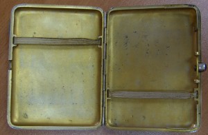 ПОРТСИГАР  серебрянный, чернь резьба. МОСКВА.