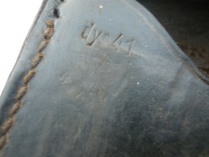 Кожаная сумка для патронов, наверное :)