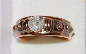 Перстень с бриллиантом на 1 карат