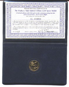 Золотой жетон США в память совмест. космич. полета 1975 г