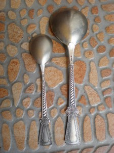 Ложки с эмалью.