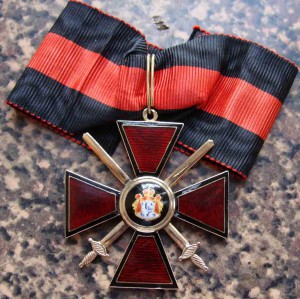 Орден Владимира 3 степени с мечами.