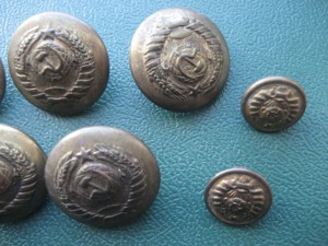 Комплект генеральских пуговиц - 11 лент. на войну.