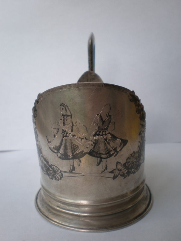 Подстаканник НАРОДНЫЕ ТАНЦЫ 875проба