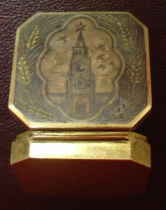 Самолеты над Спасской Башней. Коробочка.