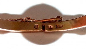 Золотые часы с бриллиантами