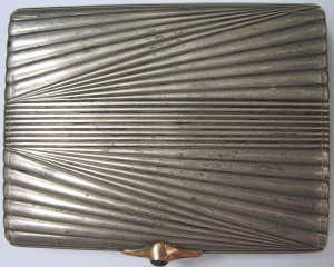 Портсигар - серебро, в состоянии.