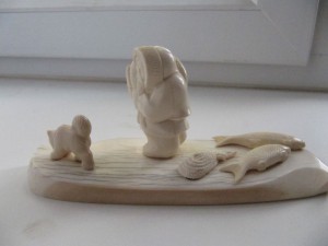 Резьба по кости народов севера.