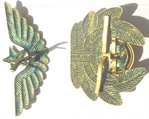 Кокарда + крылышки.  Латунь. Авиация. В сохране.