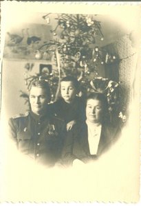"ЗАСЛУЖЕННЫЙ РАБОТНИК НКВД" с фотоархивом.