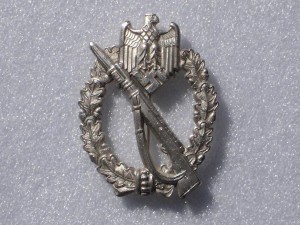 Пехотный штурмовой знак. Редкая разновидность.