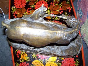 Лошадь с жеребенком. Бронза.