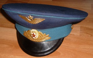 Погоны и пуговки с мундира лётчика ГА + фура