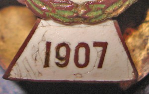 Знак Константиновского Артиллерийского Училища.