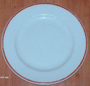 Блюдо + тарелки - фашисты