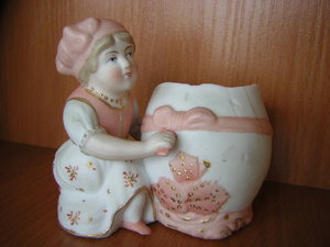 Фигуры Кузнецова  в Риге  и  редкие Рижские Куплю.