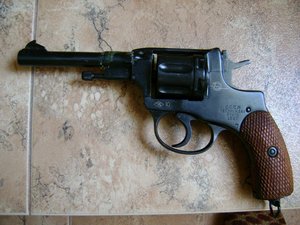 Револьвер Наган (блеф) 1927 год
