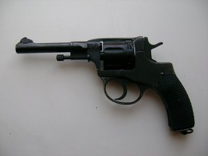 Реврльвер Наган Р-2 1920 г.