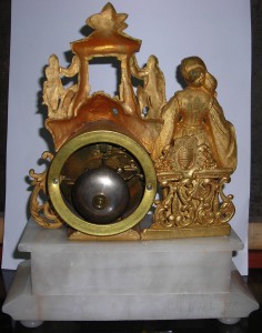 Часы "Женщина у беседки" бронза 19 век.