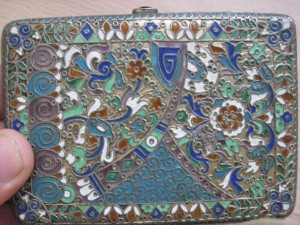 Оцените портсигар.