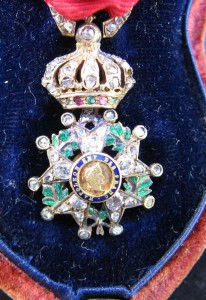 ОРДЕН ПОЧЕТНОГО ЛЕГИОНА В ЗОЛОТЕ И АЛМАЗАХ.